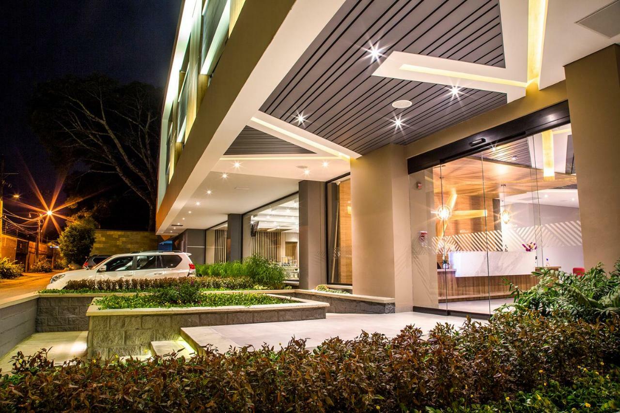 Hotel Pance 122 Wellness Spa กาลี ภายนอก รูปภาพ